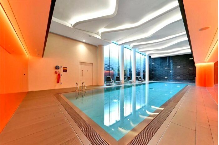 2 Bedroom Flat To Rent In Canaletto Tower, City Road, London, EC1V
