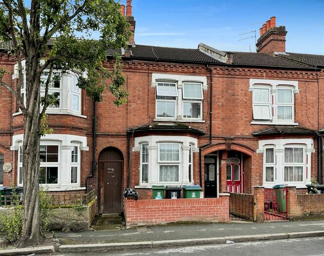 3 Bedroom Terraced House To Rent In Bruce Grove, Watford, Watford, WD24