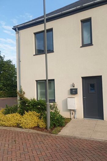 2 Bedroom Semi-Detached House For Sale In Hope Close, Banbury, OX16