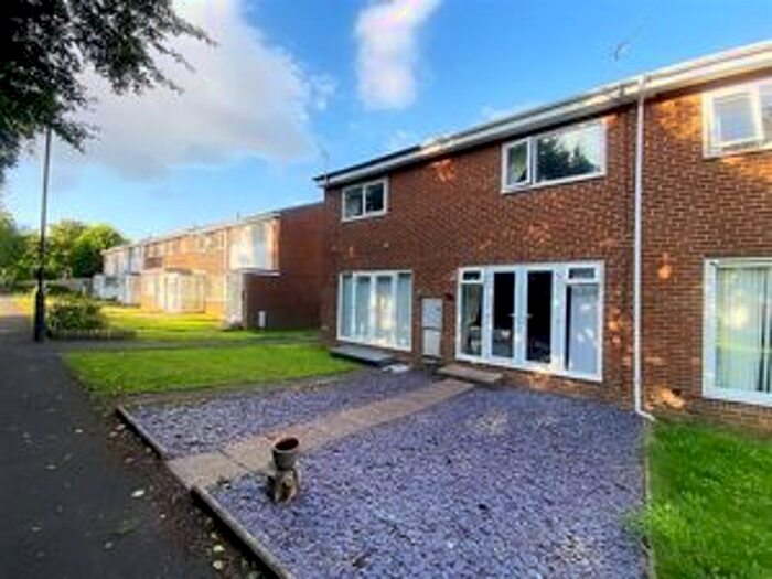 2 Bedroom Flat To Rent In Wimslow Close, Wallsend, NE28