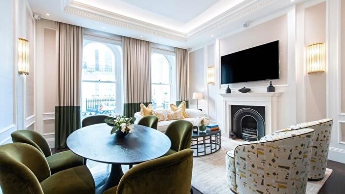 2 Bedroom Flat To Rent In Prince Of Wales Terrace, London, W8