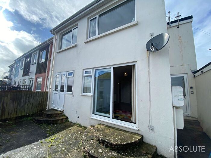 2 Bedroom Flat To Rent In Harbour View Close, Brixham, TQ5