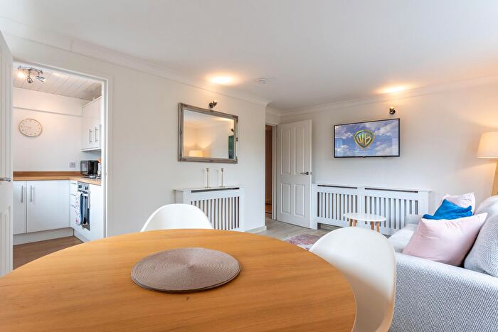 1 Bedroom Flat To Rent In Fair A Far, Cramond, Edinburgh, EH4