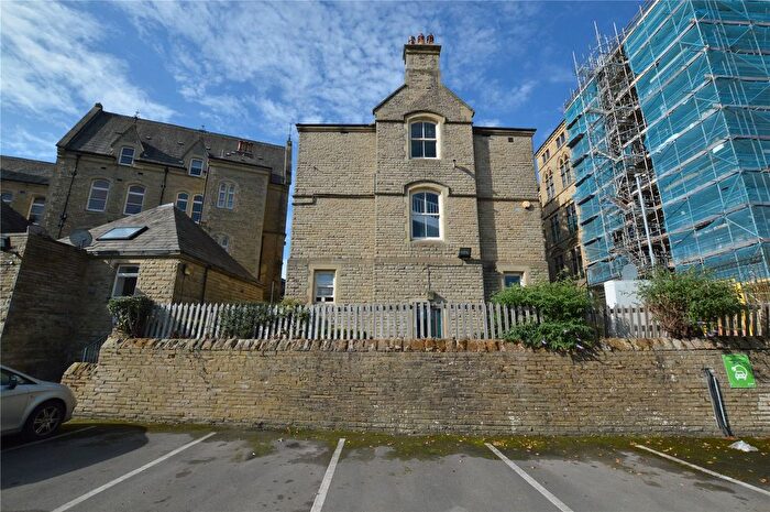 1 Bedroom Flat For Sale In Boothroyds House, Carlton Road, Dewsbury, West Yorkshire, WF13