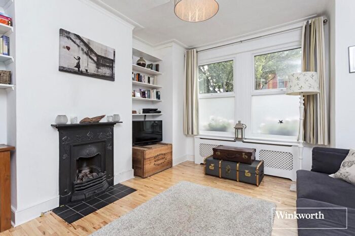 1 Bedroom Flat To Rent In Loxwood Road, Tottenham, N17