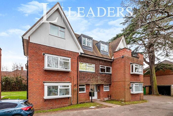 1 Bedroom Flat To Rent In East Lodge, Epsom Road, Leatherhead, KT22