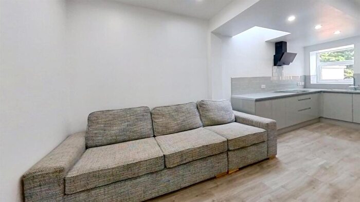 5 Bedroom House To Rent In Hubert Road, Birmingham, West Midlands, B29