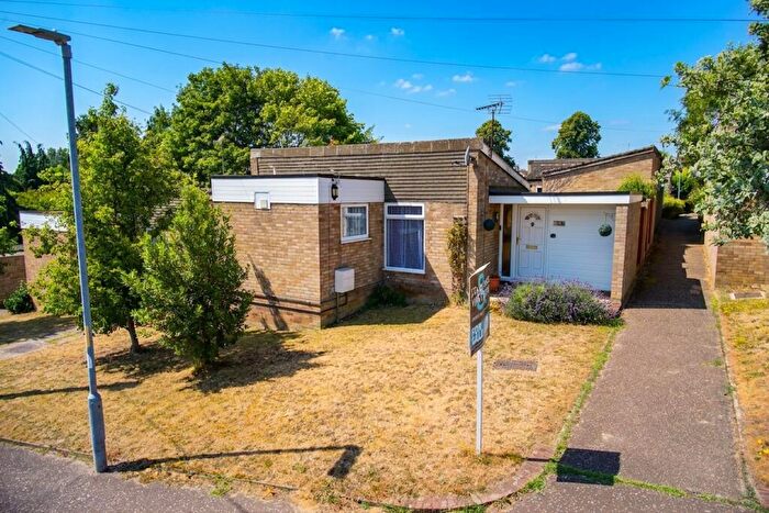 3 Bedroom Detached Bungalow For Sale In Glenda Road, Costessey, Norwich, NR5