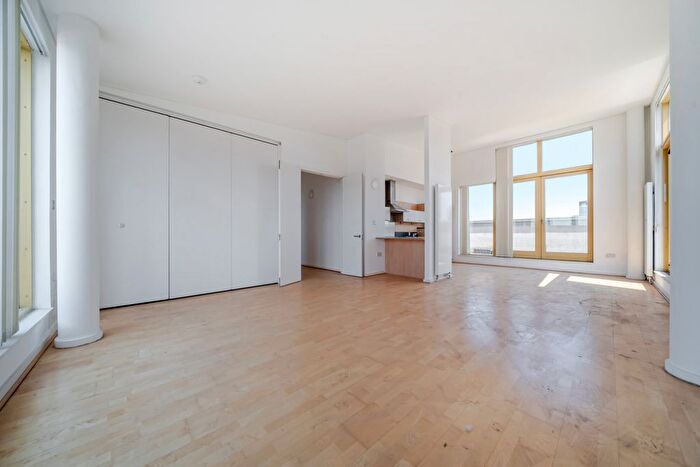 2 Bedroom Flat For Sale In West Parkside, Greenwich Peninsula, SE10