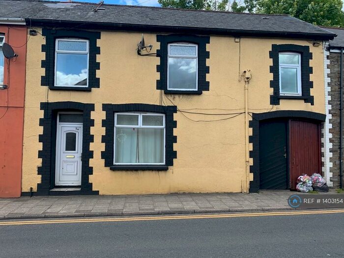 3 Bedroom Terraced House To Rent In North Road, Porth Rct, CF39