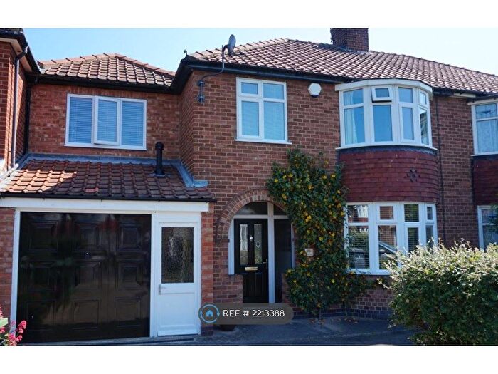 4 Bedroom Semi-Detached House To Rent In Lycett Road, York, YO24