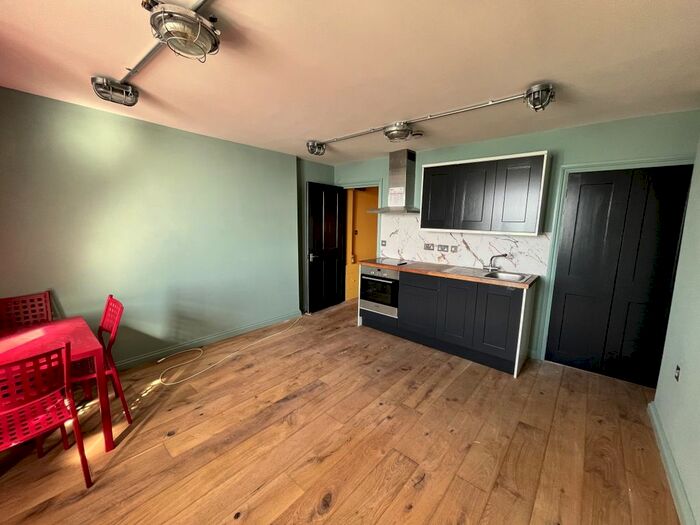 1 Bedroom Flat To Rent In South Street, Brighton, BN1