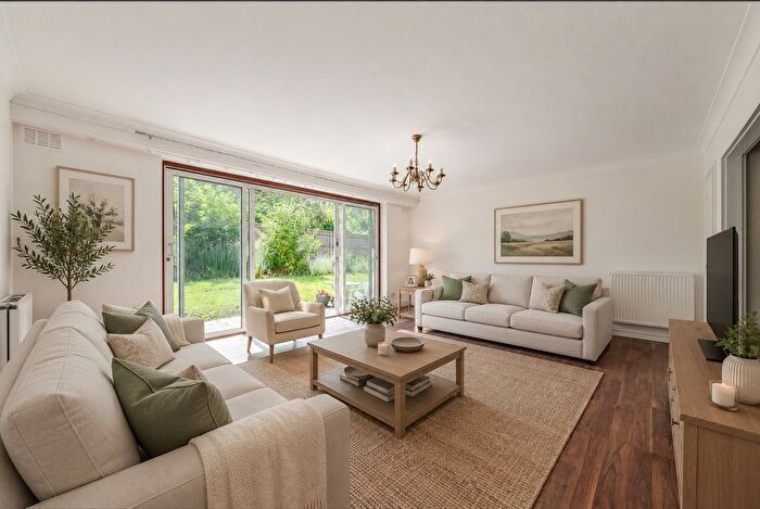 2 Bedroom Flat For Sale In Constable Walk, College Road, Dulwich, London, SE21