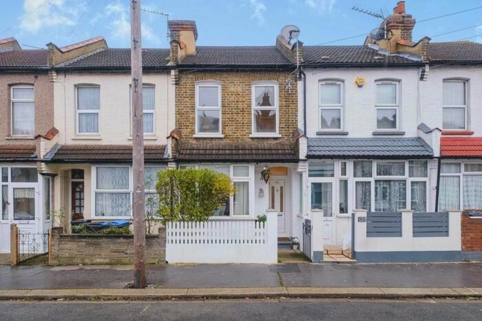 2 Bedroom Terraced House To Rent In Lakehall Road, Thornton Heath, CR7