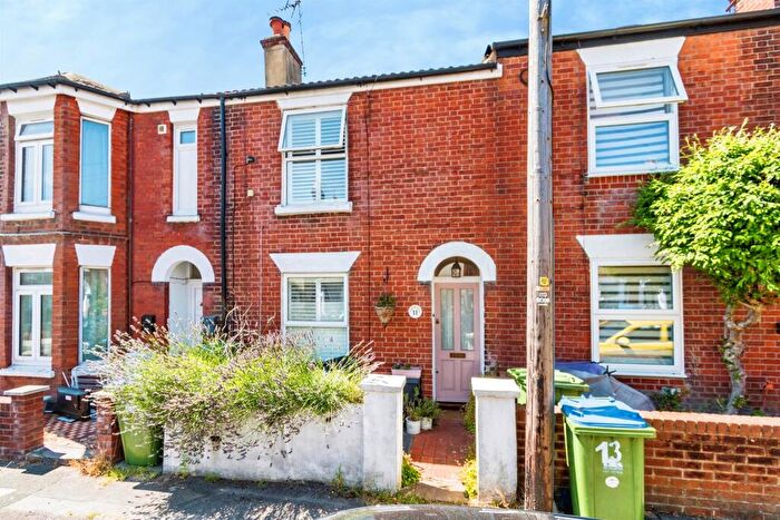 3 Bedroom Terraced House For Sale In Castle Street, Southampton, SO14