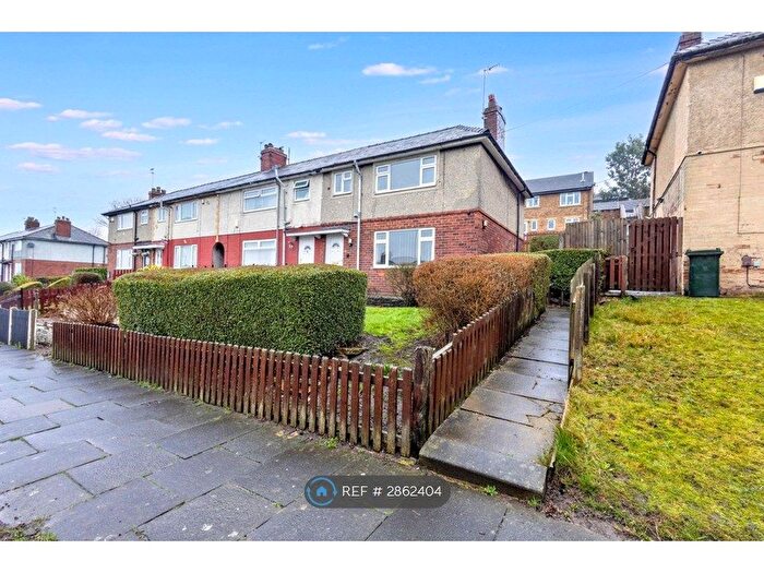 3 Bedroom Semi Detached House To Rent In Owlet Road, Shipley, BD18