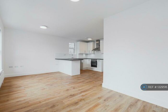 2 Bedroom Flat To Rent In Footscray Road, London, SE9