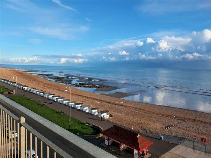 1 Bedroom Property To Rent In Belgrave Court, De La Warr Parade, Bexhill-On-Sea TN40