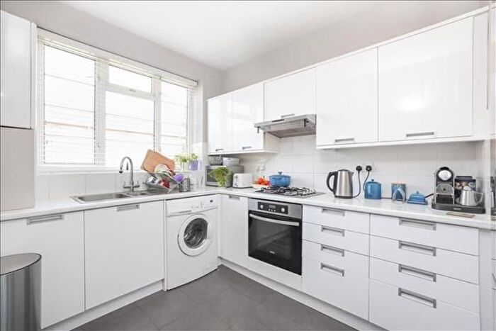 3 Bedroom Flat To Rent In Chivelston, Wimbledon Park Side, London, SW19