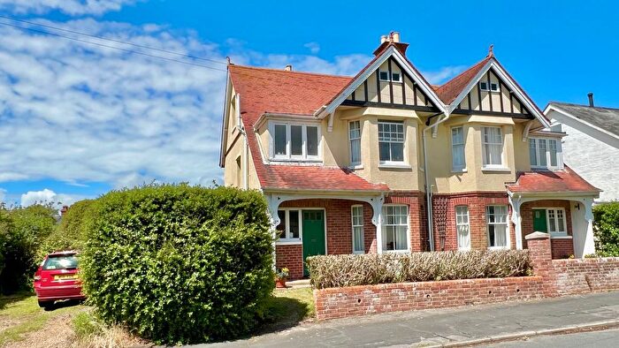 4 Bedroom Semi-Detached House For Sale In Stanley Road, Lymington, SO41