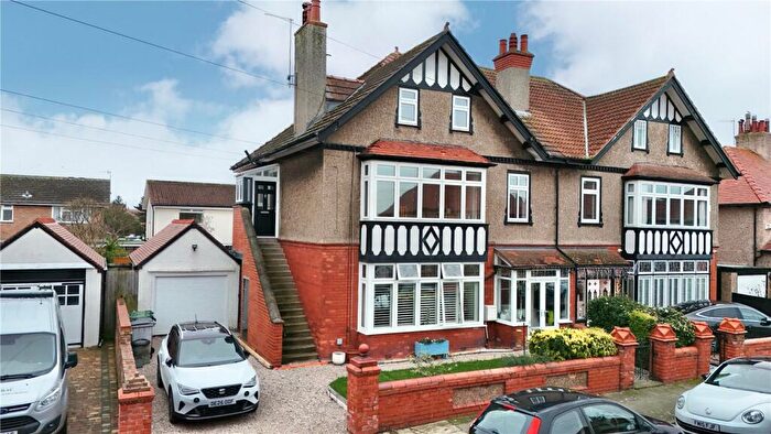3 Bedroom Maisonette For Sale In Sandlea Park, West Kirby, Wirral, CH48