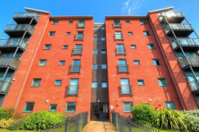 3 Bedroom Apartment To Rent In Pocklington Drive, Manchester, M23
