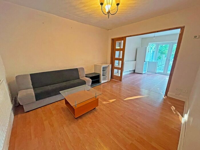 3 Bedroom Terraced House To Rent In Mornington Crescent, Hounslow, Greater London, TW5