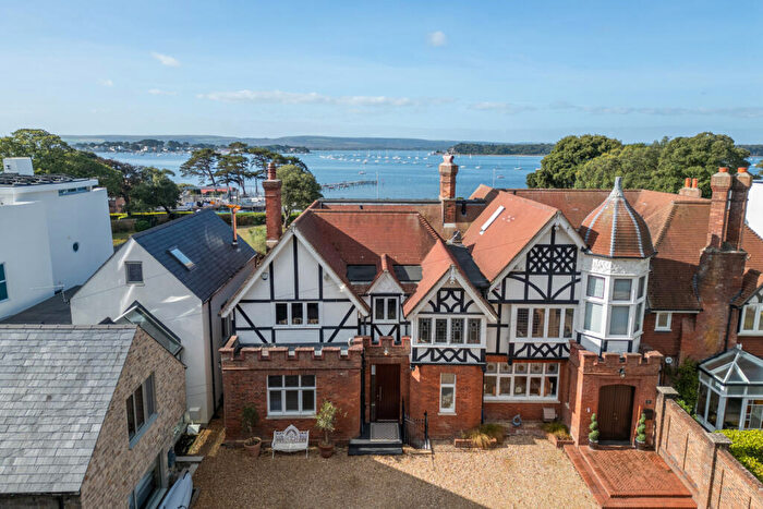 3 Bedroom Semi Detached House For Sale In Alington Road, Evening Hill, Poole, Dorset, BH14