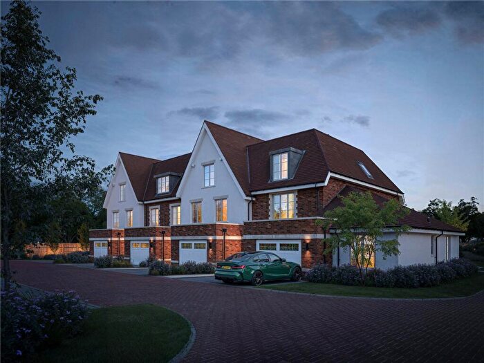4 Bedroom Terraced House For Sale In Barton Common Road, New Milton, Hampshire, BH25