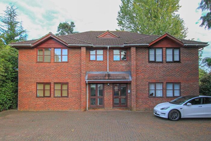 2 Bedroom Apartment To Rent In Kennel Ride, Ascot, Berkshire, SL5
