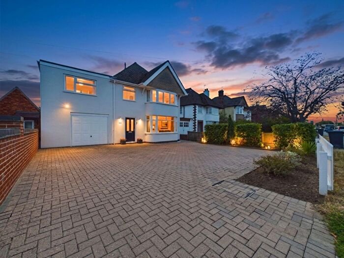 4 Bedroom Detached House For Sale In Innsworth Lane, Gloucester, GL2