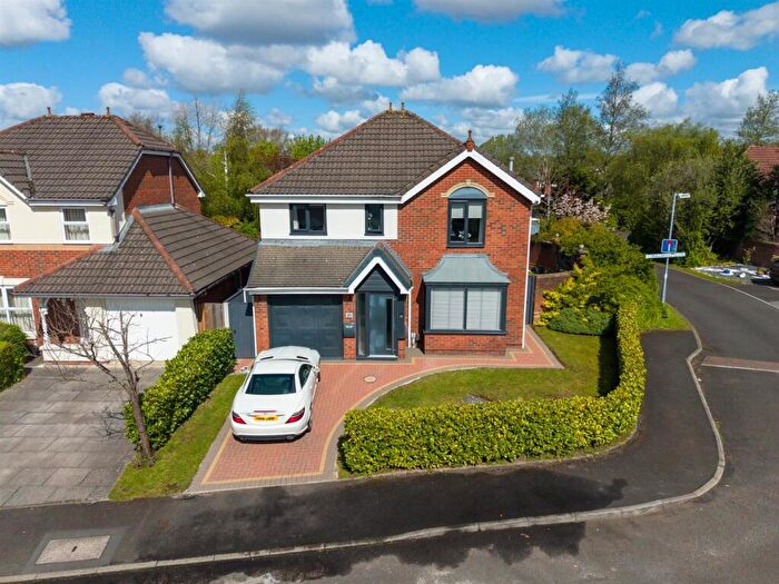 4 Bedroom Detached House For Sale In , Reedley Drive, Worsley, Salford, M28