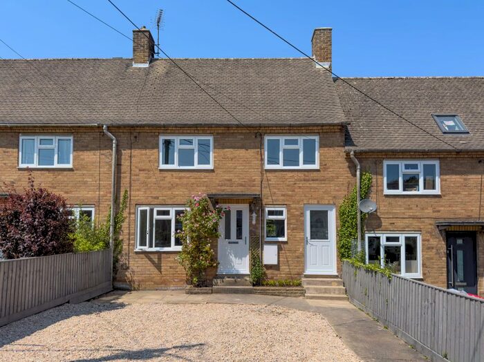 3 Bedroom Terraced House To Rent In Quarry Close, Enstone, OX7