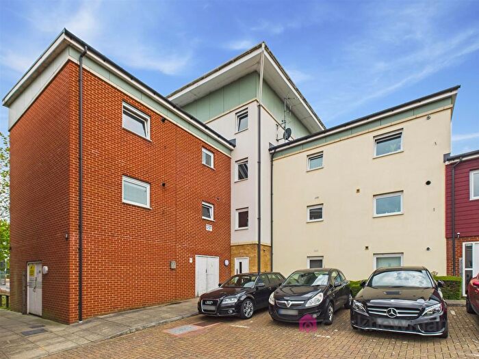 2 Bedroom Flat To Rent In Gladwin Way, Harlow, CM20