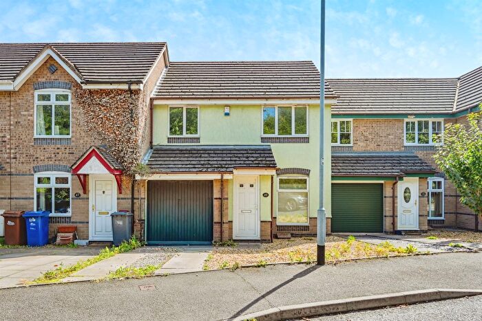 3 Bedroom Terraced House For Sale In Weston Park Avenue, Burton-On-Trent, DE14