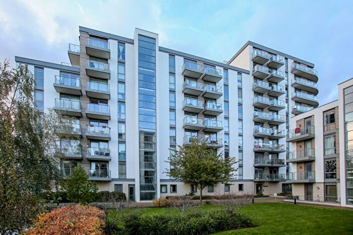 1 Bedroom Flat To Rent In Laval House, Brentford, TW8