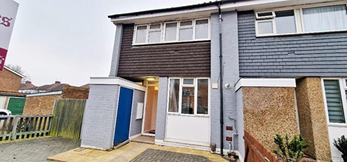 3 Bedroom End Of Terrace House To Rent In Kennedy Avenue, London, EN3