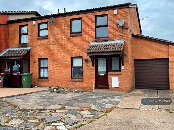 3 Bedroom End Of Terrace House To Rent In Fanns Rise, Purfleet, RM19