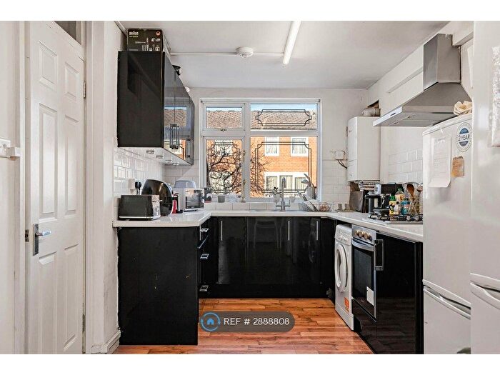 4 Bedroom Maisonette To Rent In Yatesbury Court, London, E5