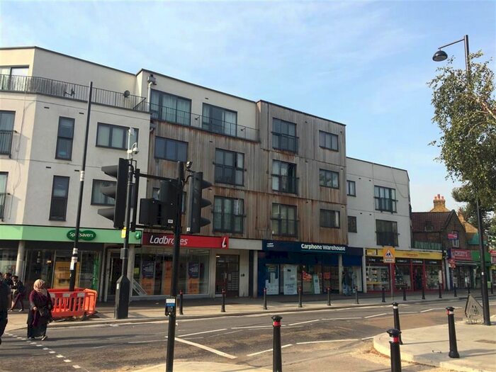 1 Bedroom Flat To Rent In Boleyn Court, Botwell Lane, Hayes, UB3