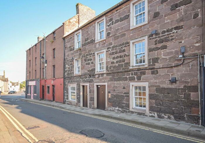 2 Bedroom Flat To Rent In New Wynd, Montrose, Angus, DD10