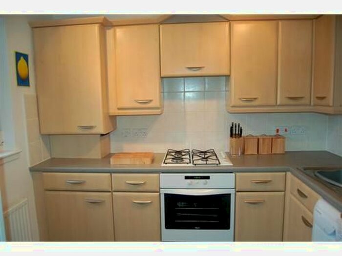 2 Bedroom Flat To Rent In Burnvale, Livingston, EH54