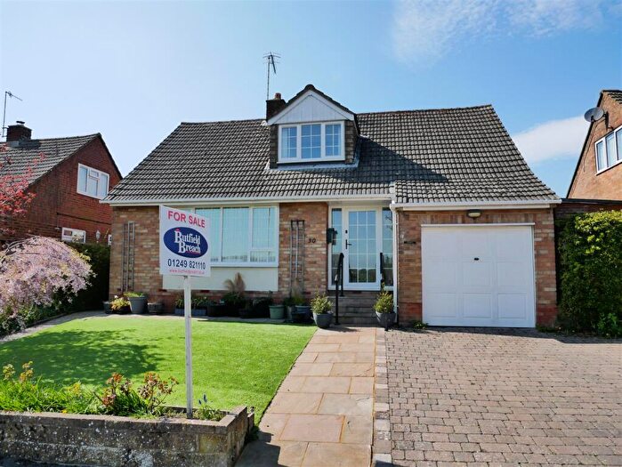 3 Bedroom Detached House For Sale In Wessington Park, Calne, SN11