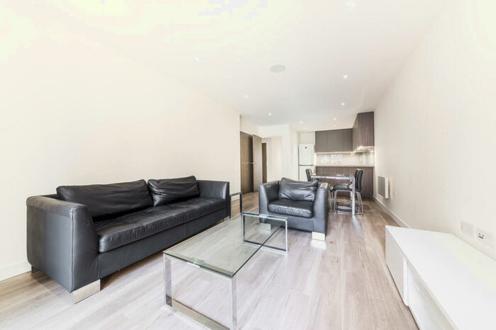 2 Bedroom Apartment To Rent In Aerodrome Road, London, NW9