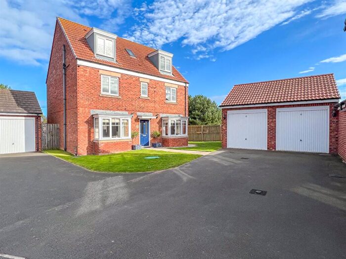 5 Bedroom Detached House For Sale In Castle Court, Seahouses, NE68