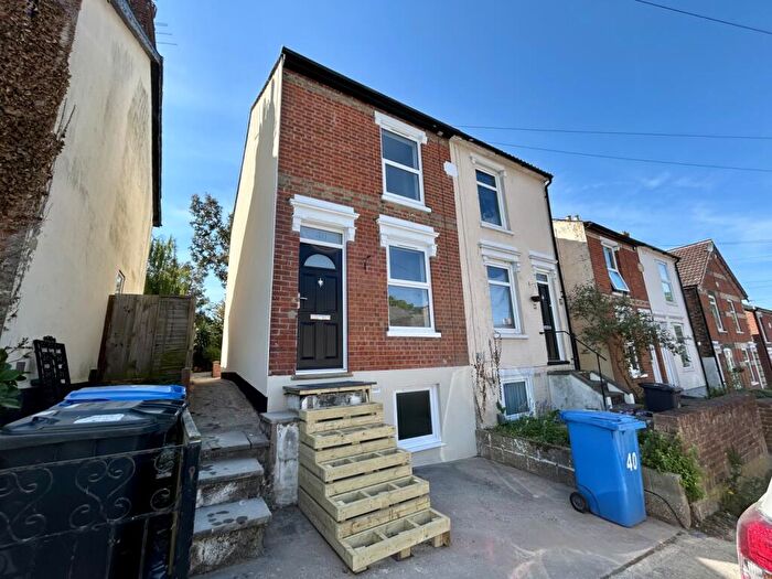 2 Bedroom Semi-Detached House To Rent In Ringham Road, Ipswich, IP4