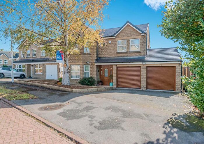 4 Bedroom Detached House For Sale In Barkers Well Gate, Leeds, LS12
