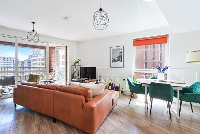 3 Bedroom Apartment For Sale In Charles Darwin House, E16