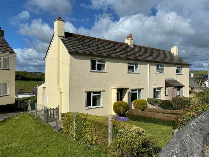 3 Bedroom Semi-Detached House For Sale In Roseland Crescent, Tregony, TR2