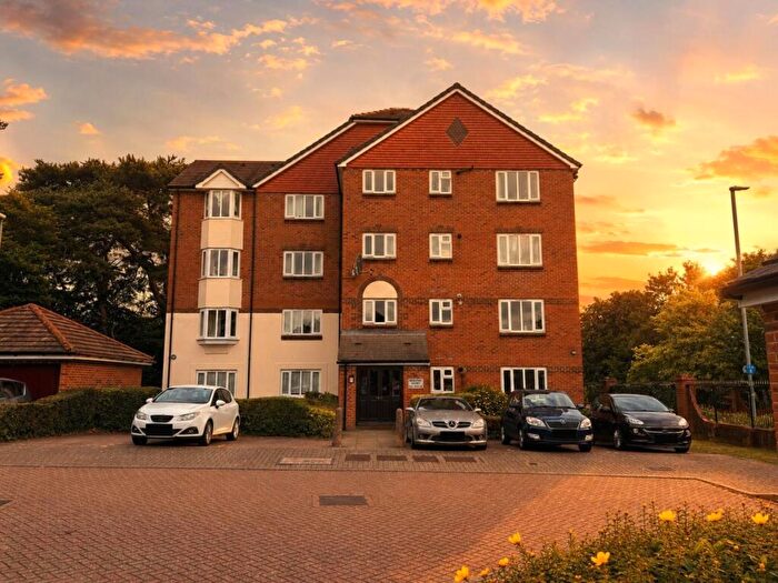 1 Bedroom Apartment To Rent In St Annes Way, Redhill, RH1